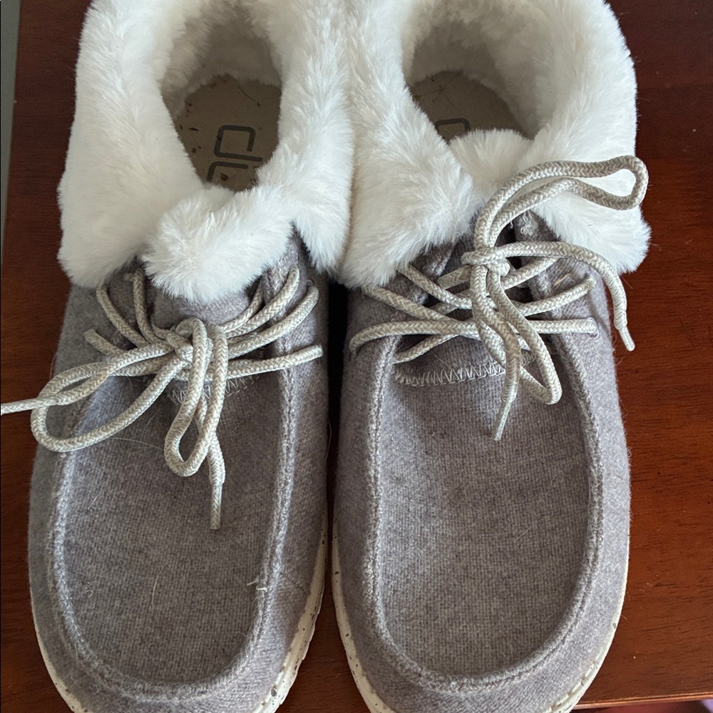 Hey Dude Cozy Gray Fur-Lined Shoes